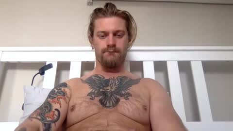 Snapshot of limitlesschris chatting on March 10, 5:18 pm Chris online show from March 10, 5:18 pm