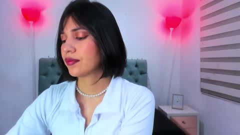  Lina Bedoya  online show from January 15, 11:43 am