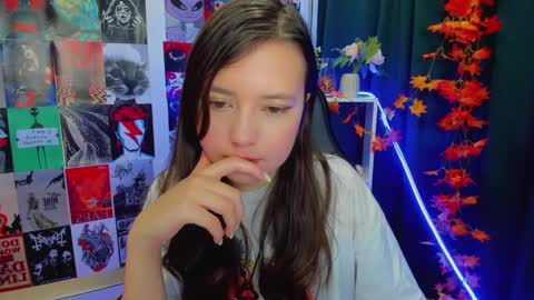 Lina online show from December 19, 2:23 am