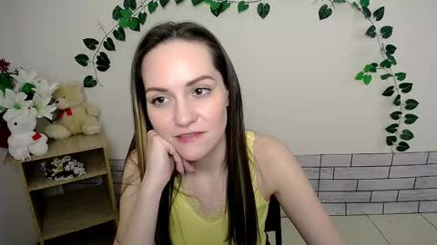 Snapshot of lina_star_s chatting on January 25, 9:47 am Lina online show from January 25, 9:47 am