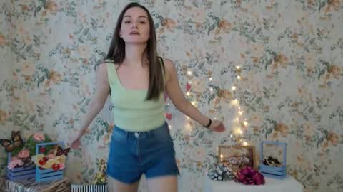 Snapshot of lina_star_s chatting on February 10, 10:20 am Lina online show from February 10, 10:20 am