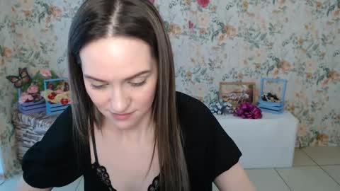 Snapshot of lina_star_s chatting on February 12, 9:52 am Lina online show from February 12, 9:52 am