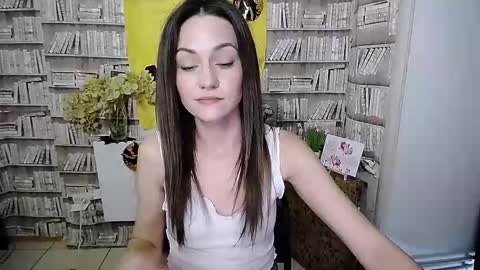 Snapshot of lina_star_s chatting on October 17, 7:33 am Lina online show from October 17, 7:33 am