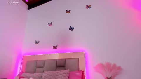 Lincy Rios  online show from February 15, 7:17 pm