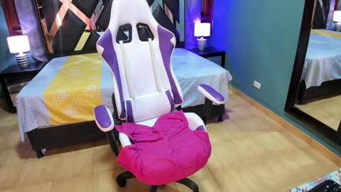  Linda  online show from January 25, 12:27 am