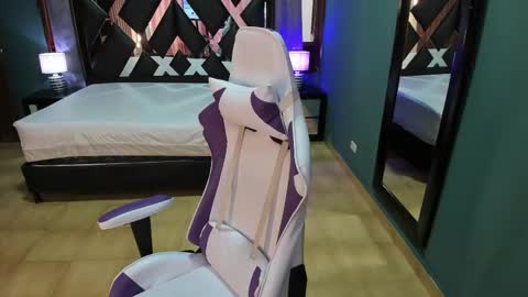  Linda  online show from February 23, 1:21 pm