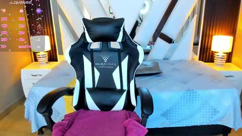  Linda  online show from September 20, 6:31 pm