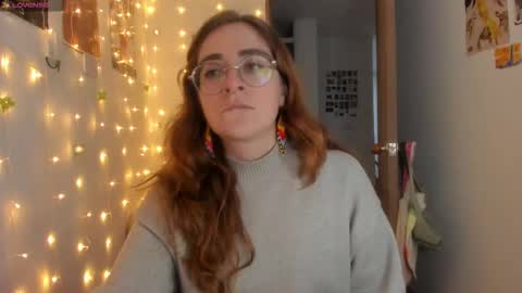 Giggles  online show from October 11, 12:21 am