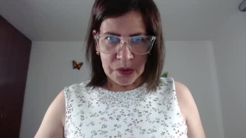 Snapshot of linda_hanna1977 chatting on November 5, 1:55 pm Linda Hanna online show from November 5, 1:55 pm