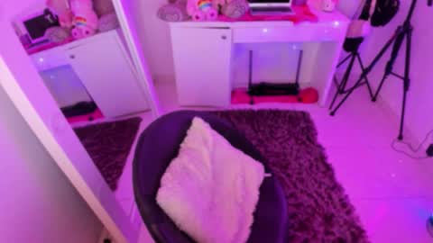 Lindaa maria  online show from October 26, 3:56 am