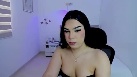 Snapshot of linda_zaam8386 chatting on September 17, 6:20 pm online show from September 17, 6:20 pm