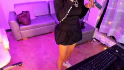 linda miller online show from January 5, 3:00 am