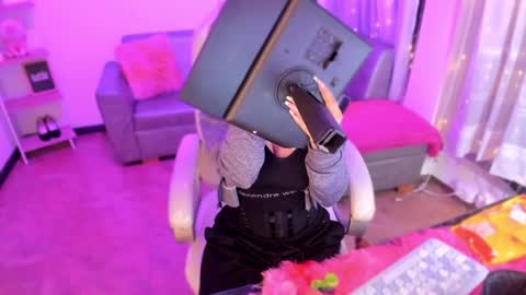 linda miller online show from January 11, 4:59 am