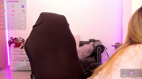 Linda  --  online show from March 11, 4:51 pm