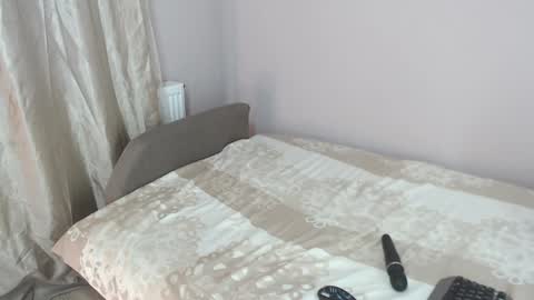 Snapshot of lindseyfirst chatting on December 12, 3:21 am Lindsey online show from December 12, 3:21 am