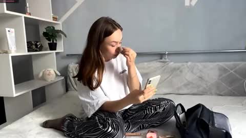 Kate online show from October 3, 1:52 pm