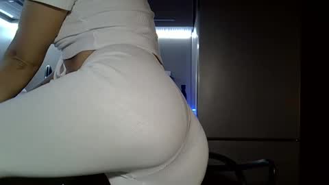 Anna online show from November 11, 4:07 pm