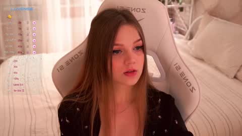 linesssssa online show from February 9, 7:52 pm