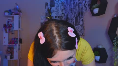 Snapshot of liniq chatting on December 27, 12:29 am Lina online show from December 27, 12:29 am