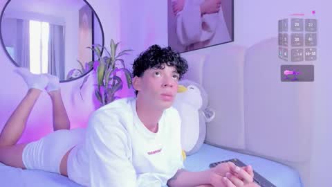 Snapshot of lion_stones chatting on December 16, 6:57 pm new account Lion online show from December 16, 6:57 pm