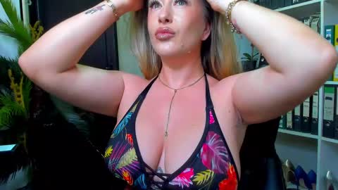 lisa online show from March 1, 5:09 am