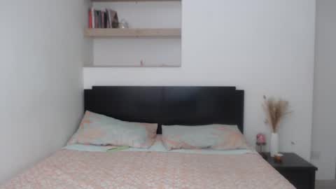 Lisa Santos online show from March 1, 3:05 pm