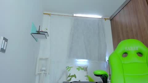 Lisa  online show from February 26, 6:32 pm