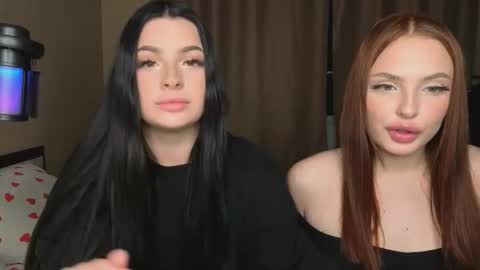 Snapshot of lisaanddenis chatting on October 7, 12:35 pm Lisa and Den online show from October 7, 12:35 pm