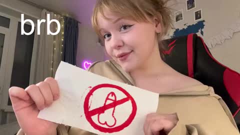 -Lisa- Help me to reach 100 thumbs up3 online show from February 16, 9:27 pm