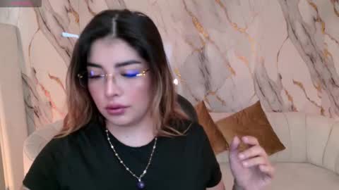 LISA MONROE online show from December 2, 11:59 am