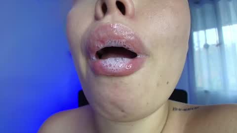 Lisbet online show from December 5, 10:01 pm