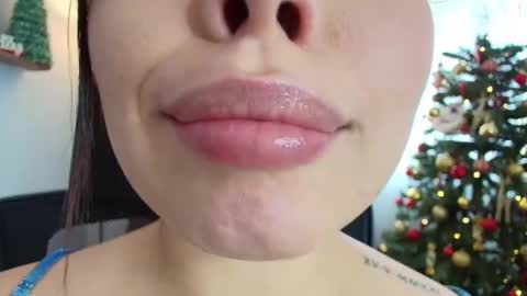 Lisbet online show from December 9, 6:03 pm