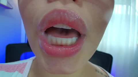 Lisbet online show from February 7, 2:58 pm