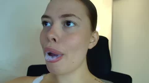 Lisbet online show from December 4, 7:22 pm