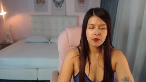 Andrea online show from January 6, 3:29 pm