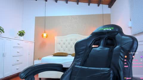 L I S S A  online show from January 28, 6:49 am