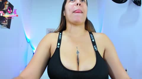 L I S S A  online show from October 7, 3:04 am