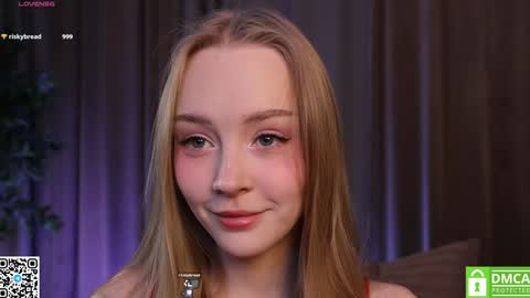 Snapshot of lissa_meooow chatting on December 20, 5:25 am your Liza again. Next stream Dec. 1 at 2 or 3 GMT online show from December 20, 5:25 am