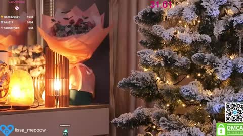 Snapshot of lissa_meooow chatting on January 31, 9:59 am your Liza again. Next stream Dec. 1 at 2 or 3 GMT online show from January 31, 9:59 am