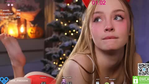 Snapshot of lissa_meooow chatting on February 1, 1:30 pm your Liza again. Next stream Dec. 1 at 2 or 3 GMT online show from February 1, 1:30 pm