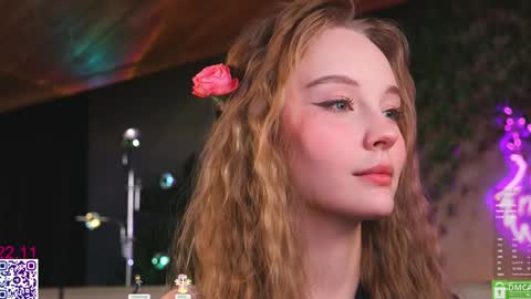 Snapshot of lissa_meooow chatting on November 22, 5:39 am your Liza again. Next stream Dec. 1 at 2 or 3 GMT online show from November 22, 5:39 am