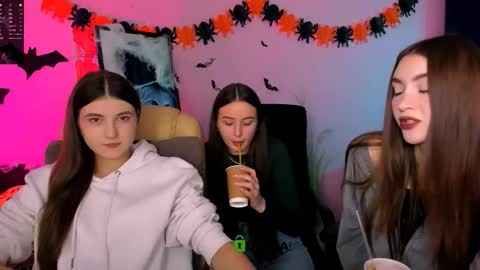 lissa_night online show from October 25, 8:55 am