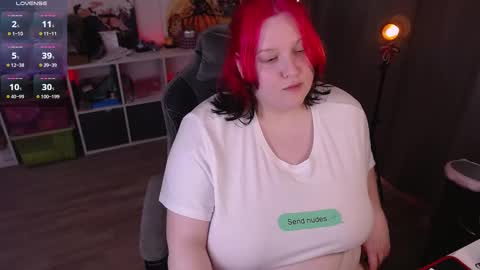 Snapshot of lissamuff chatting on February 26, 3:08 pm Lissa online show from February 26, 3:08 pm