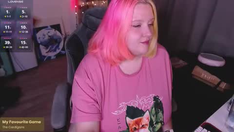 Snapshot of lissamuff chatting on October 8, 4:26 pm Lissa online show from October 8, 4:26 pm