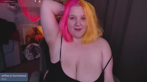 Snapshot of lissamuff chatting on November 9, 1:31 pm Lissa online show from November 9, 1:31 pm