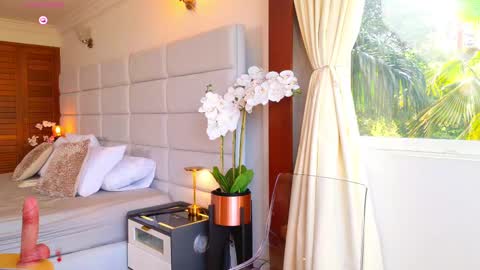 Snapshot of lissetlong69 chatting on September 25, 8:12 pm Lisseth Long online show from September 25, 8:12 pm