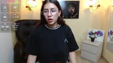 Lita online show from November 18, 2:54 pm