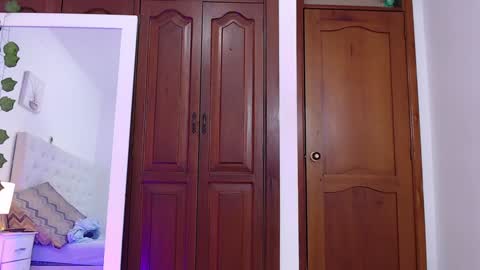 litleslut_ online show from February 4, 4:39 pm