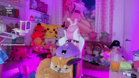 little ary online show from January 26, 6:59 am