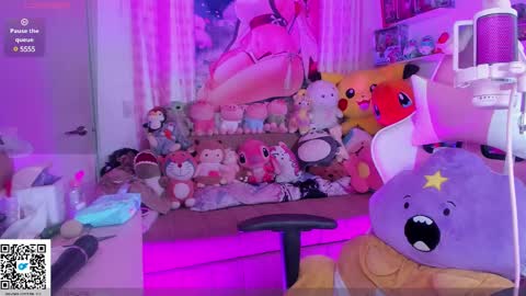 little ary online show from February 15, 2:15 am